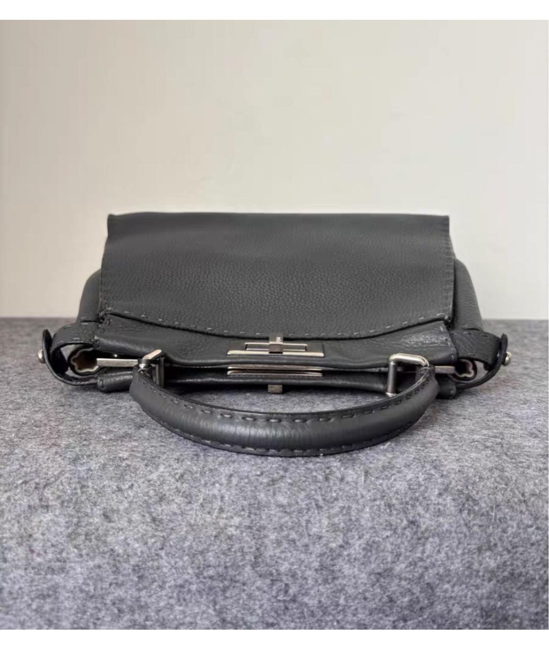 FENDI Черная кожаная сумка с короткими ручками, фото 6