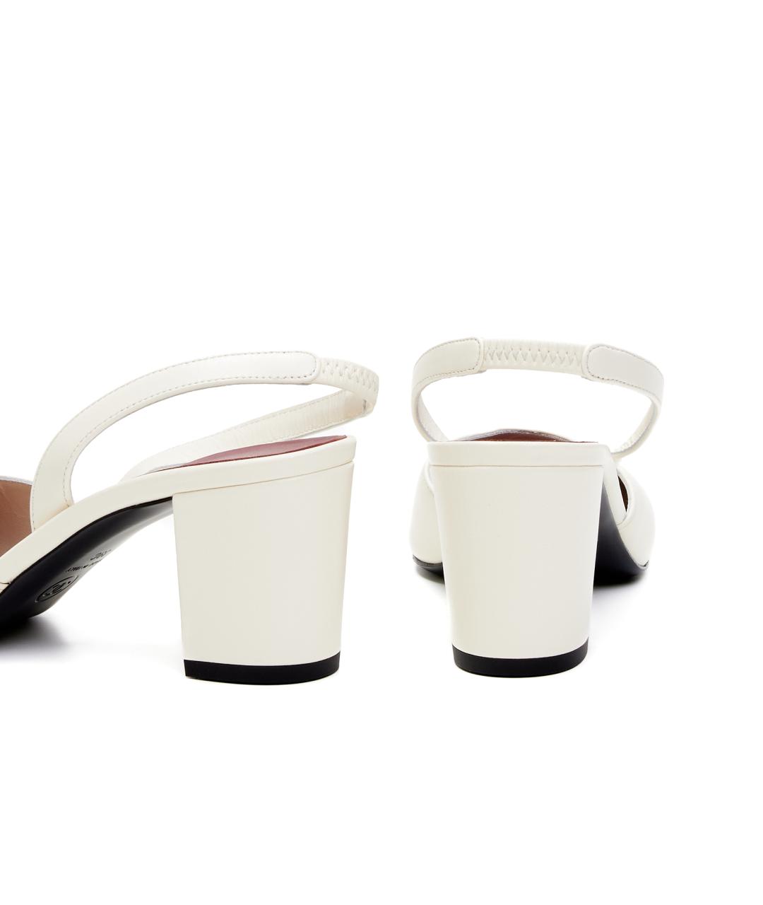 CHANEL Белые кожаные лодочки на низком каблуке, фото 3