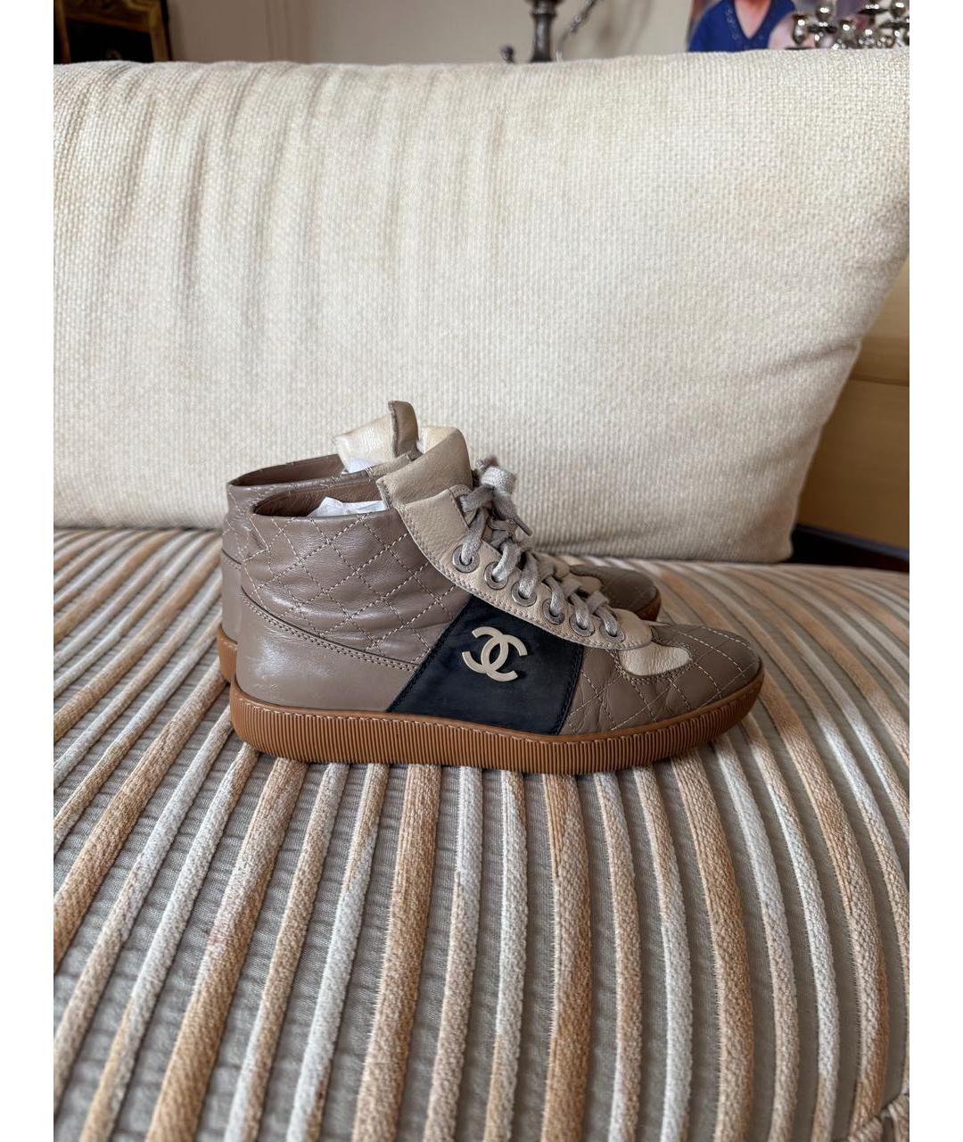 CHANEL Бежевые кожаные кеды, фото 9