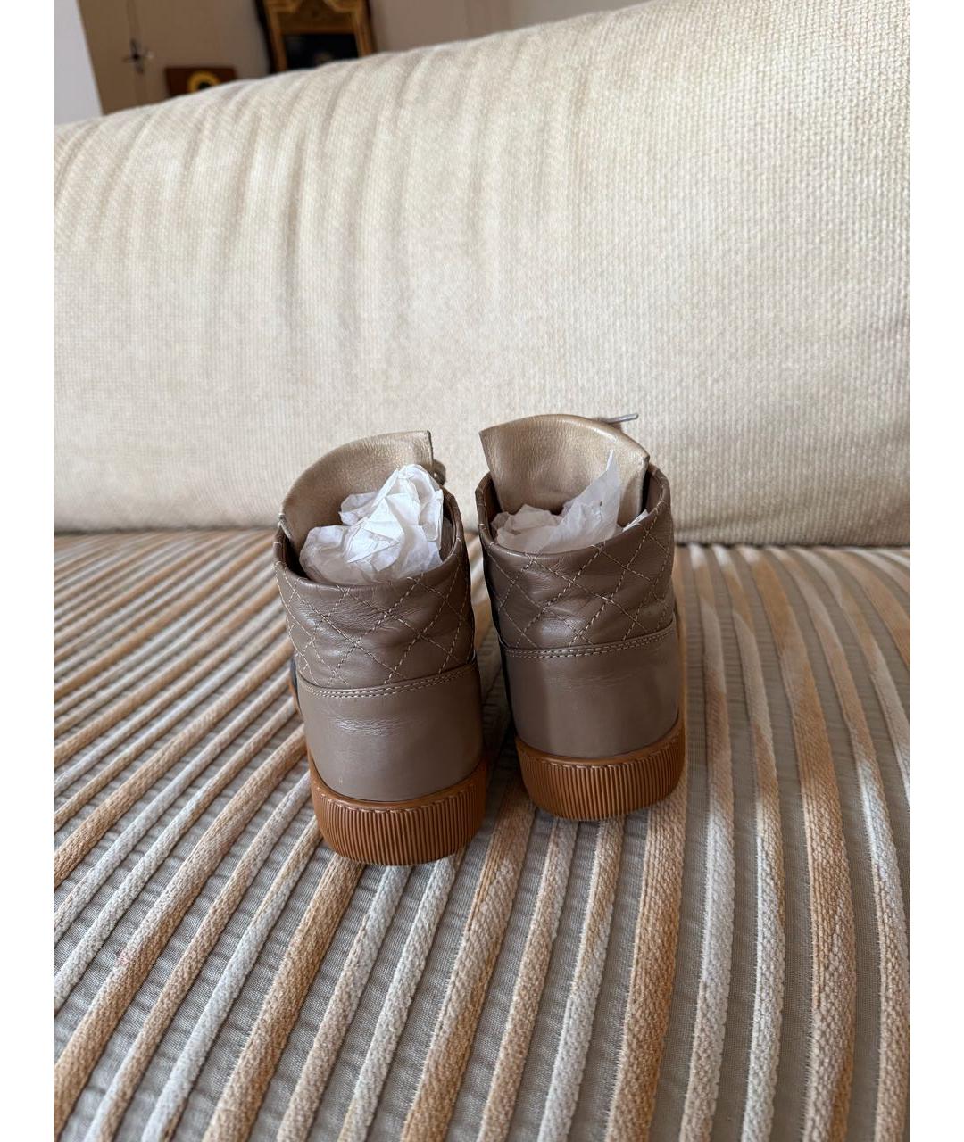 CHANEL Бежевые кожаные кеды, фото 6