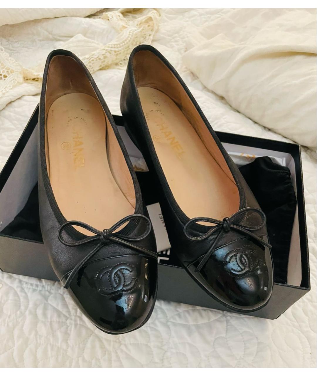 CHANEL Черные кожаные балетки, фото 2