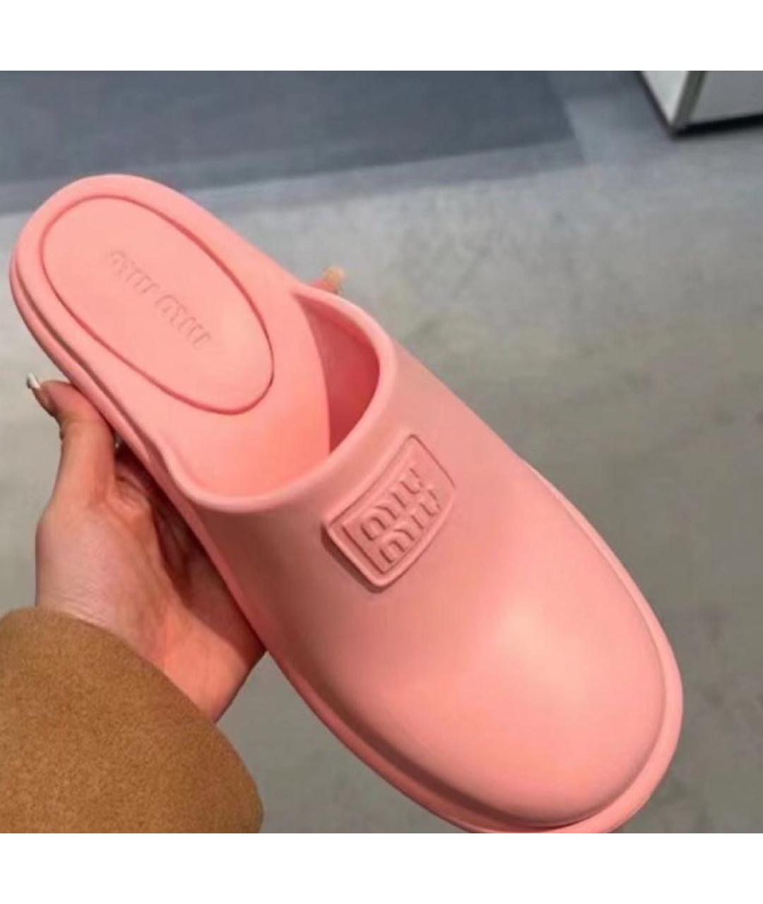 MIU MIU Розовые резиновые мюли, фото 6