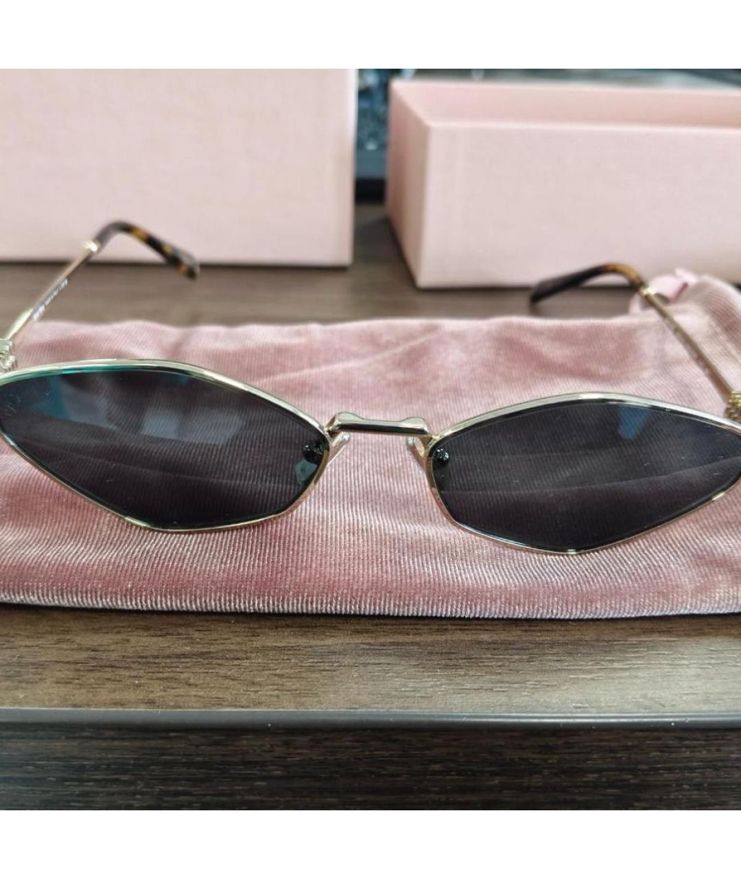 MIU MIU Золотые солнцезащитные очки, фото 4