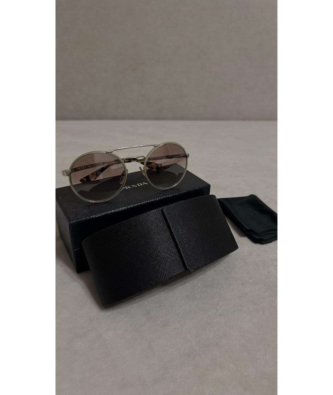 PRADA Бежевые пластиковые солнцезащитные очки, фото 4