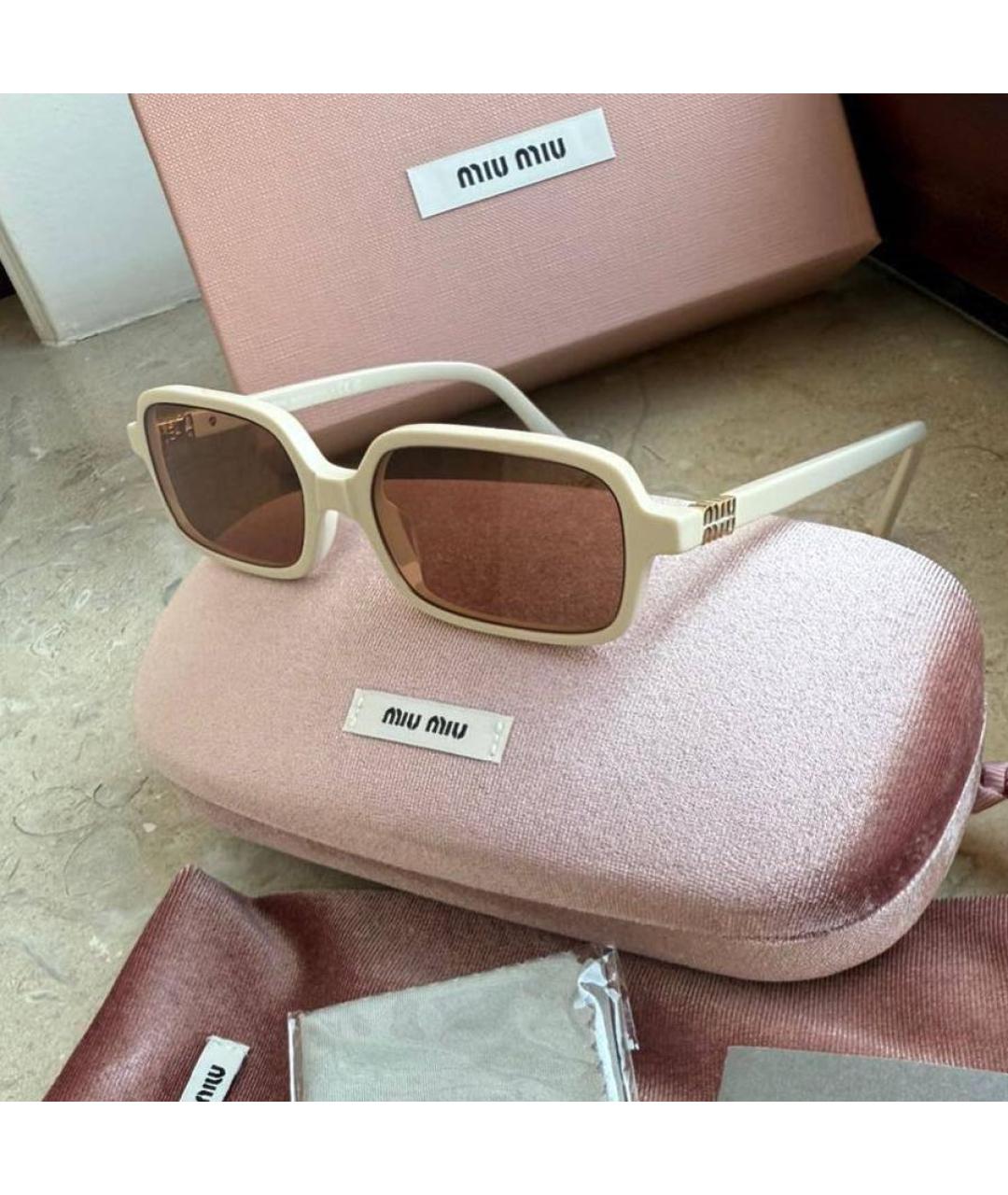 MIU MIU Белые пластиковые солнцезащитные очки, фото 4