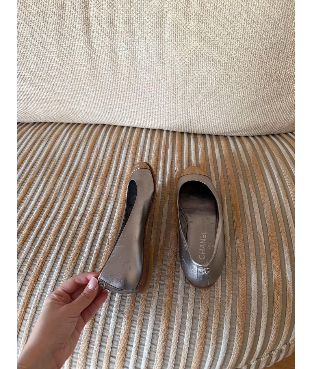 CHANEL Серые кожаные балетки, фото 5