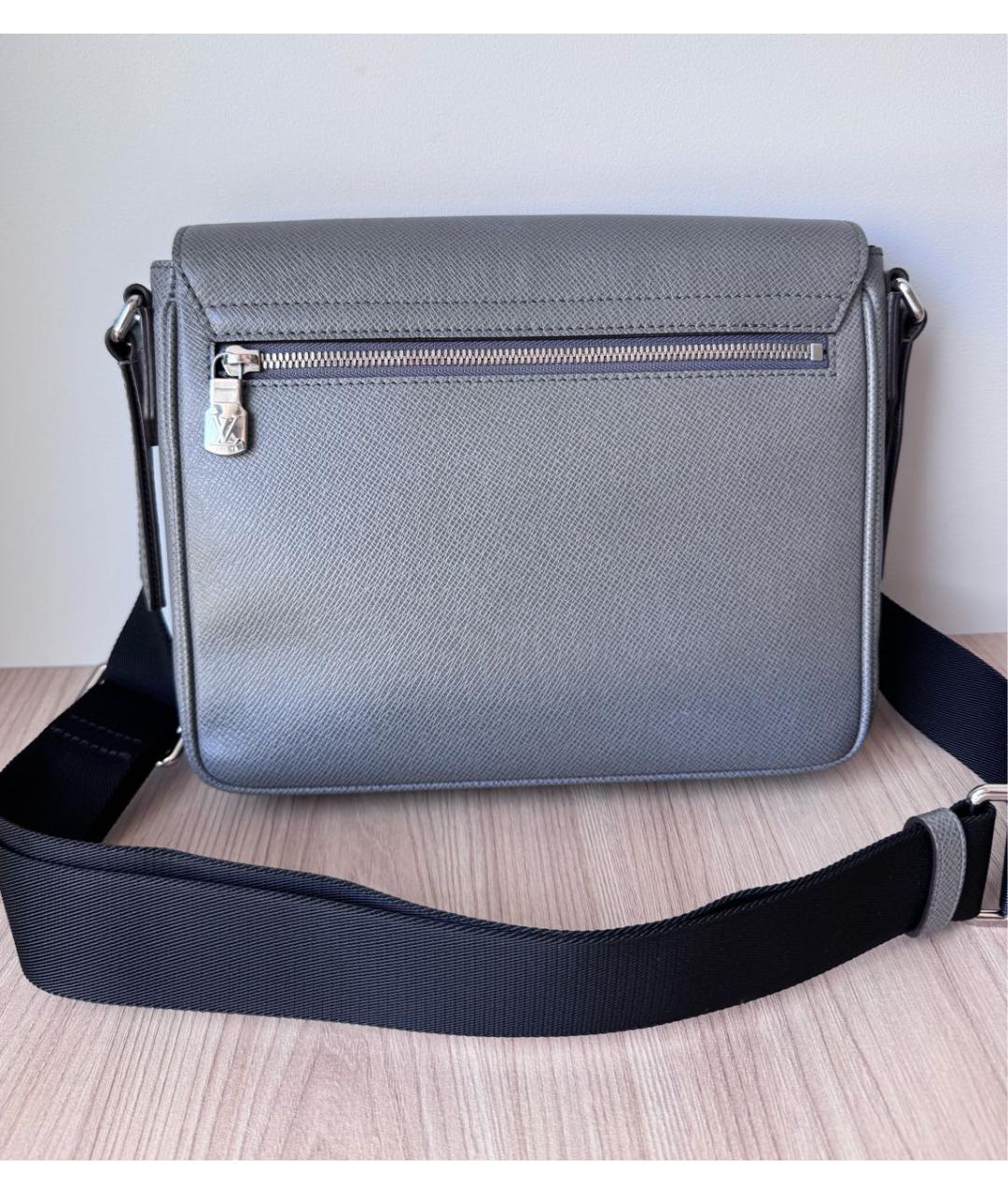 LOUIS VUITTON Серая кожаная сумка на плечо, фото 3