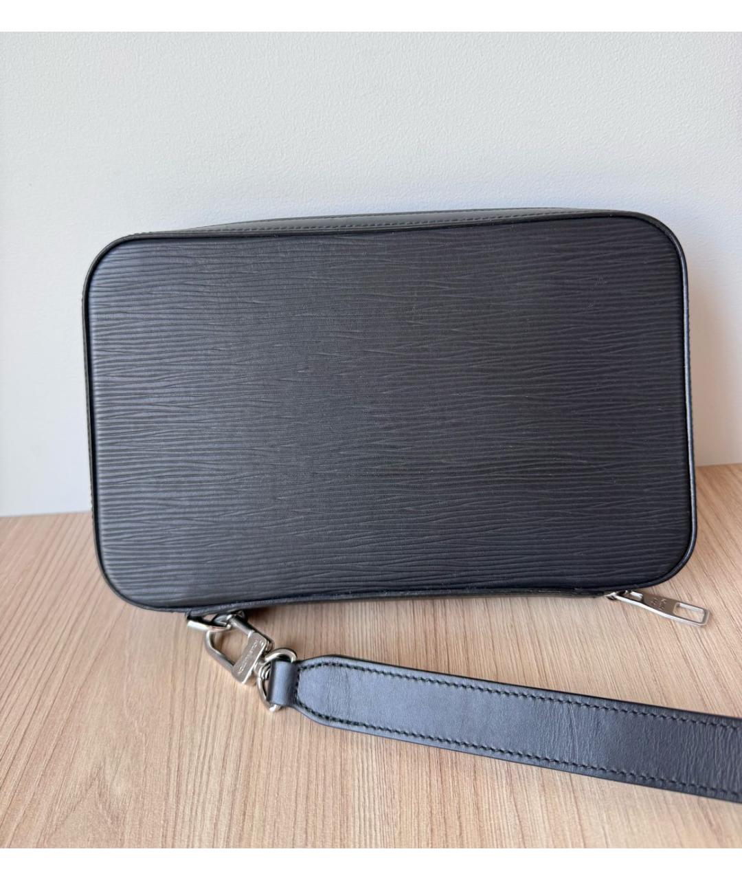 LOUIS VUITTON Черная кожаная барсетка, фото 3