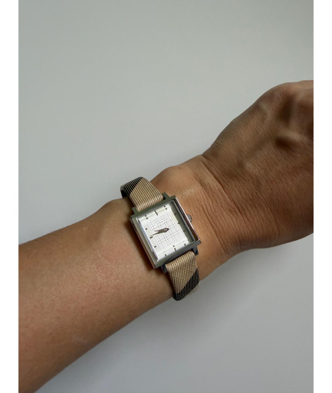 BURBERRY Бежевые часы, фото 3