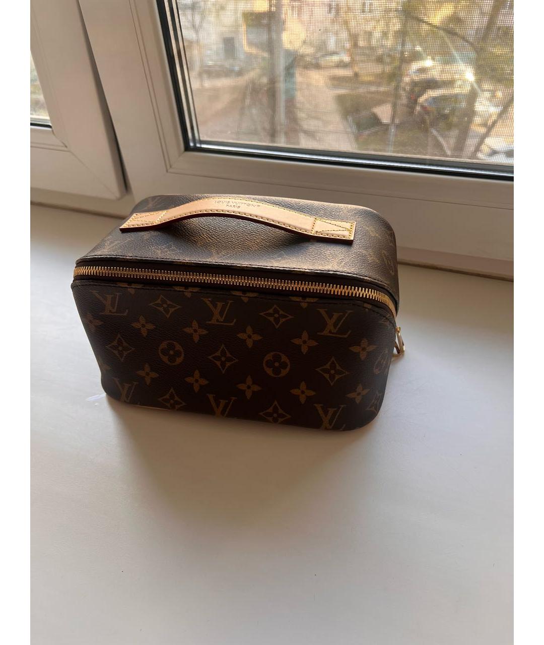 LOUIS VUITTON Коричневая кожаная косметичка, фото 3