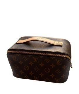 LOUIS VUITTON Косметичка