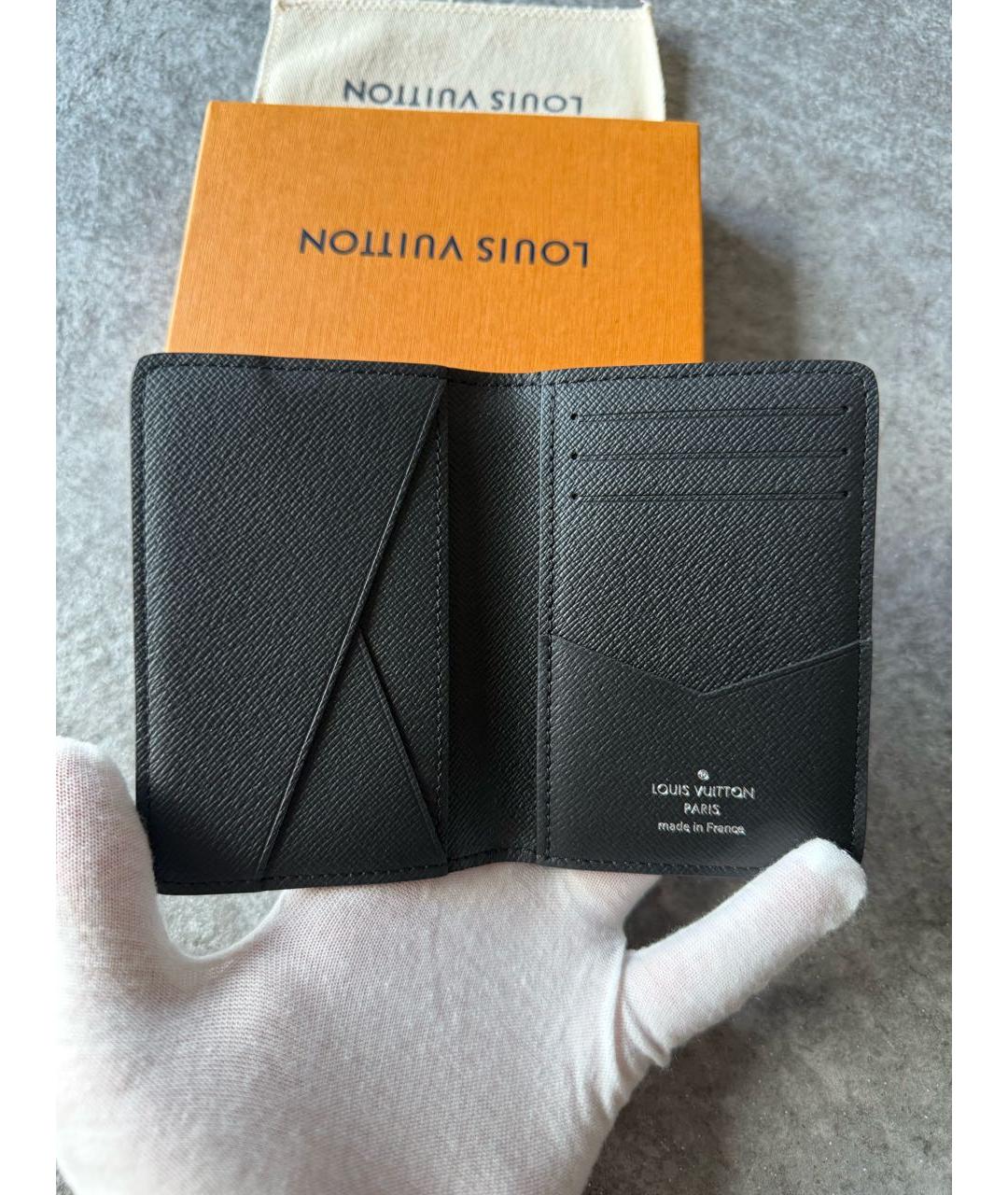 LOUIS VUITTON Черный кожаный кардхолдер, фото 3