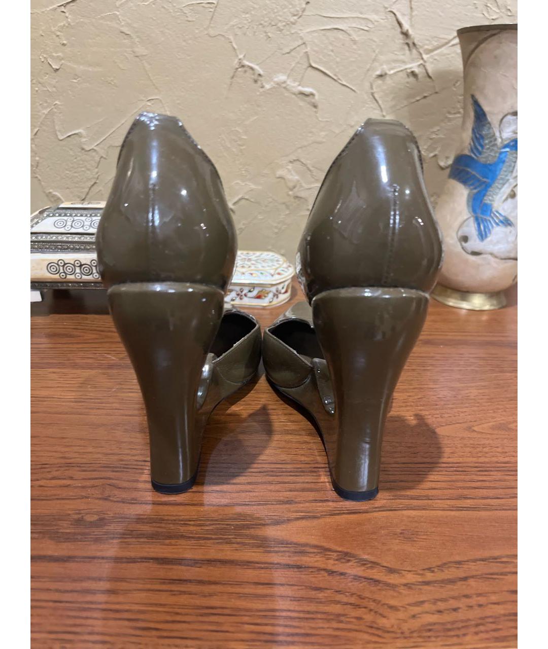 LOUIS VUITTON Хаки туфли из лакированной кожи, фото 4