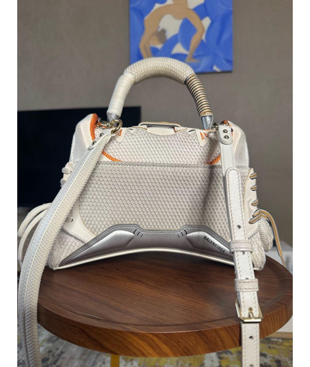 BALENCIAGA Бежевая синтетическая сумка с короткими ручками, фото 3