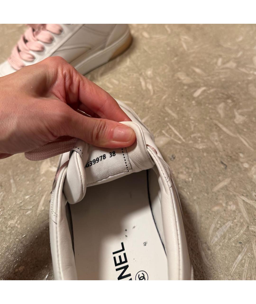 CHANEL Белые кожаные низкие кроссовки / кеды, фото 3