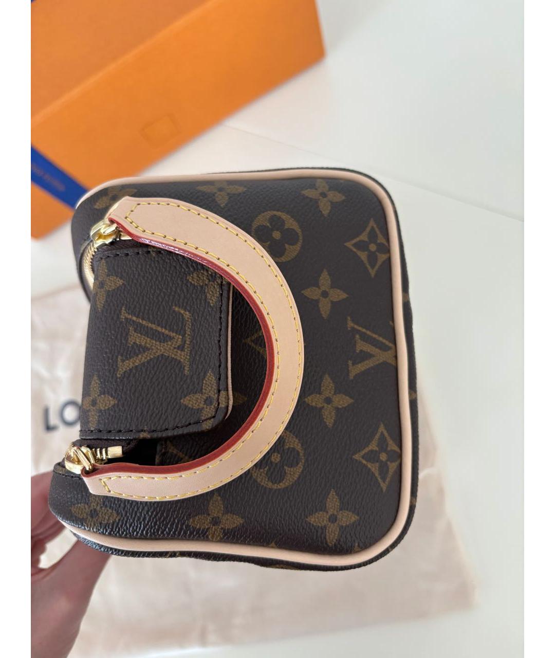 LOUIS VUITTON Коричневая косметичка, фото 4