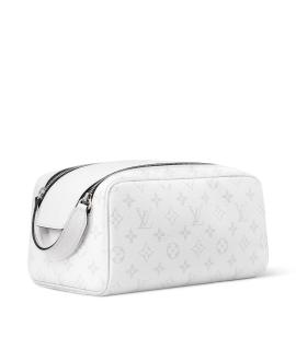 LOUIS VUITTON Косметичка
