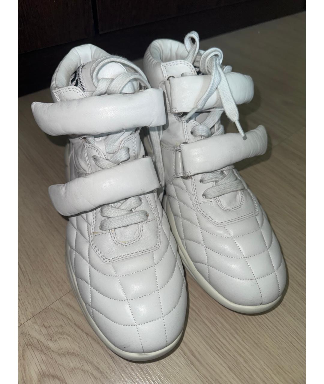 MIU MIU Белые кожаные кроссовки, фото 2