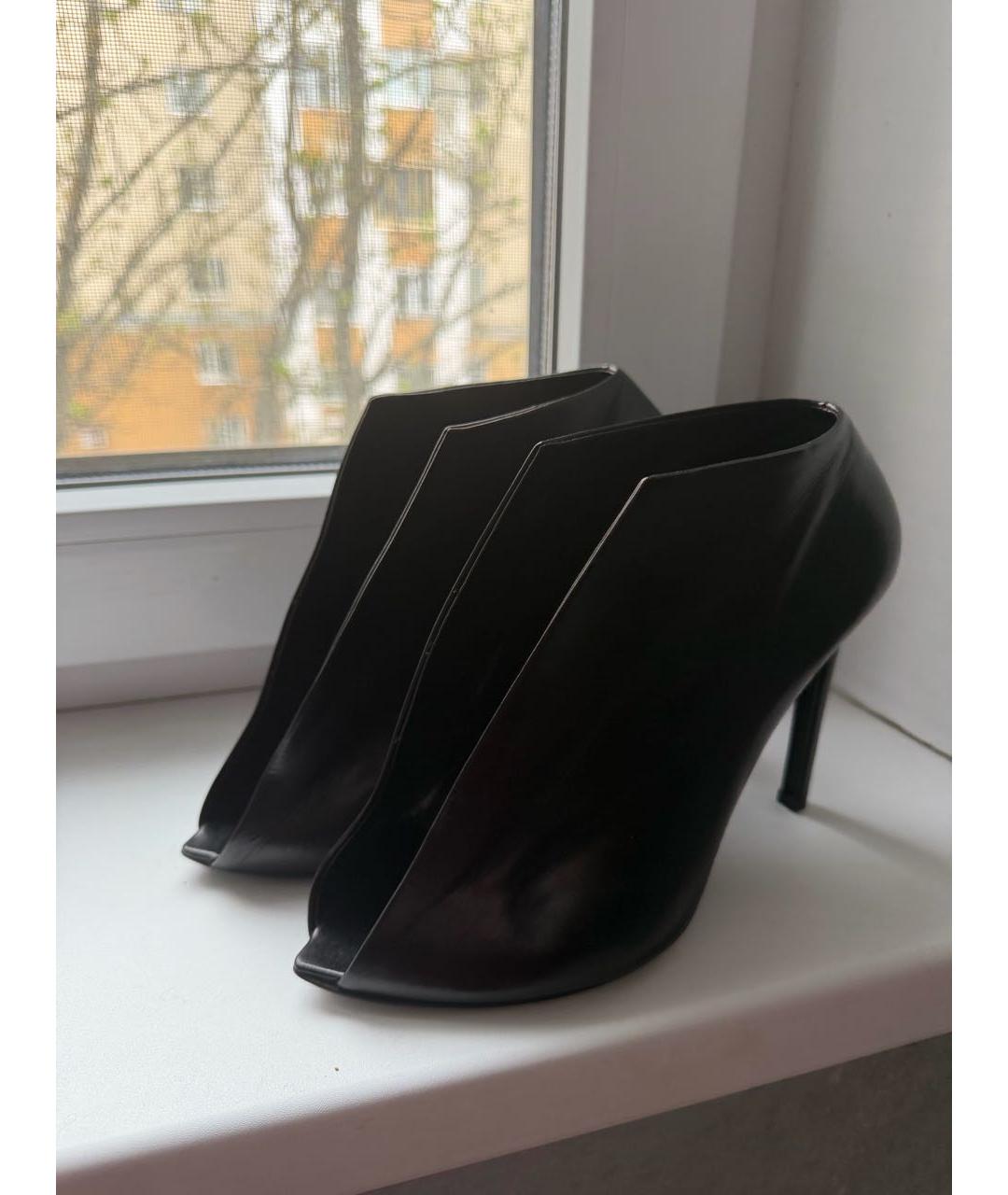 BALENCIAGA Черные кожаные туфли, фото 3