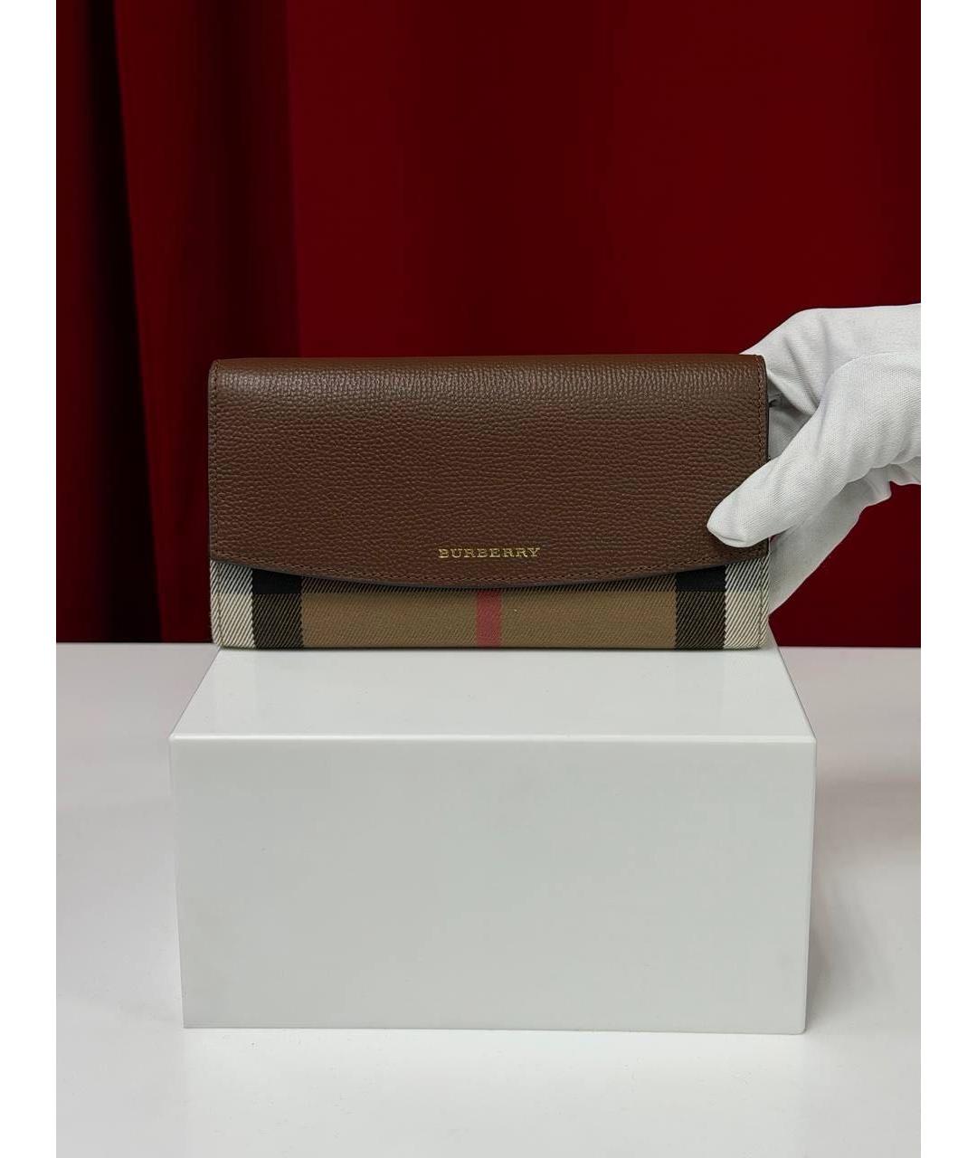 BURBERRY Коричневый кожаный кошелек, фото 4