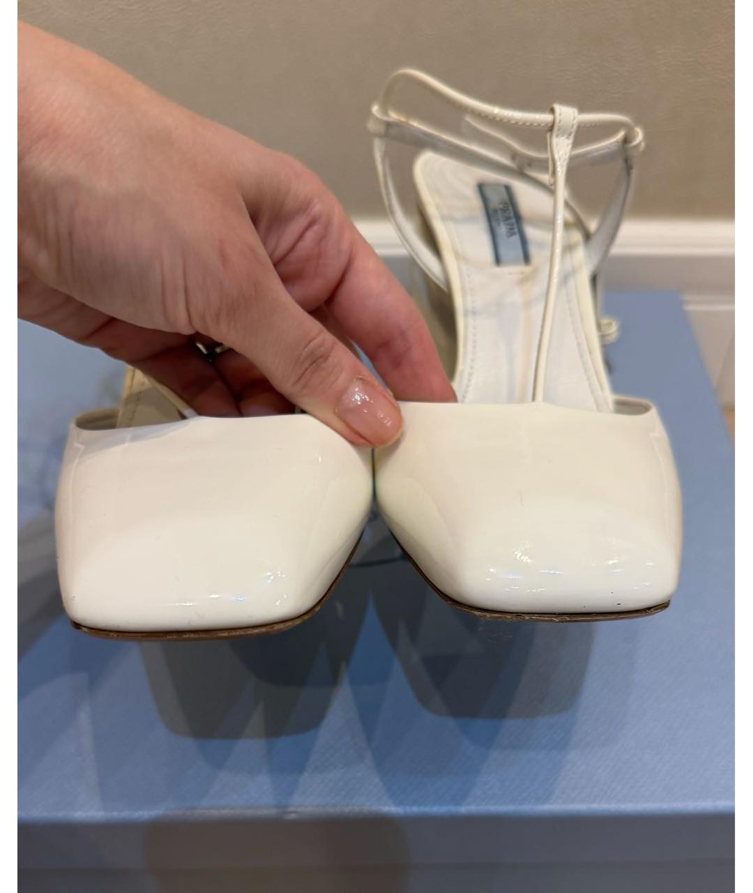 PRADA Белые туфли из лакированной кожи, фото 4
