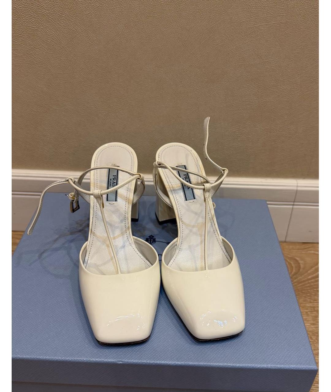 PRADA Белые туфли из лакированной кожи, фото 2
