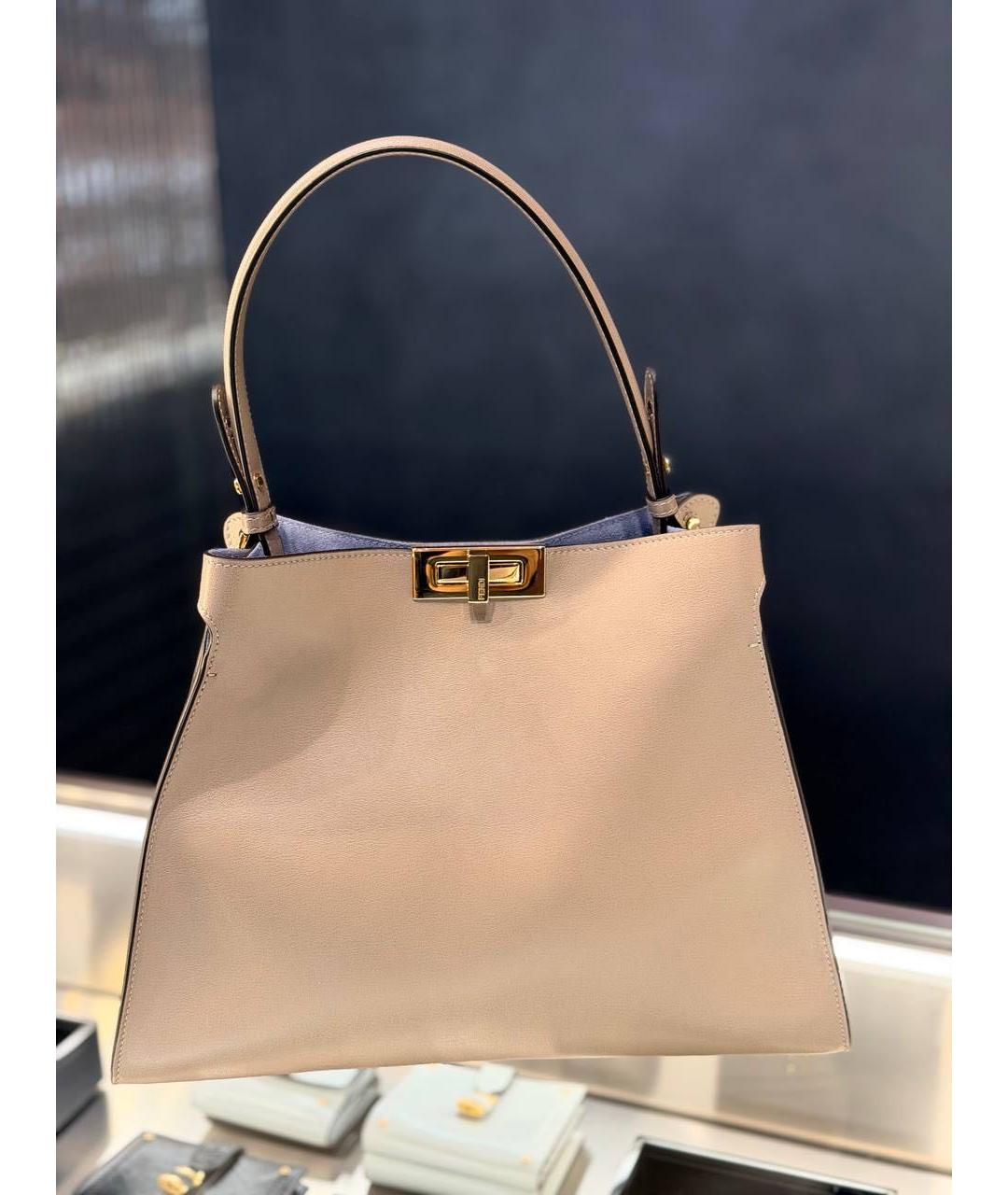 FENDI Бежевая кожаная сумка с короткими ручками, фото 2
