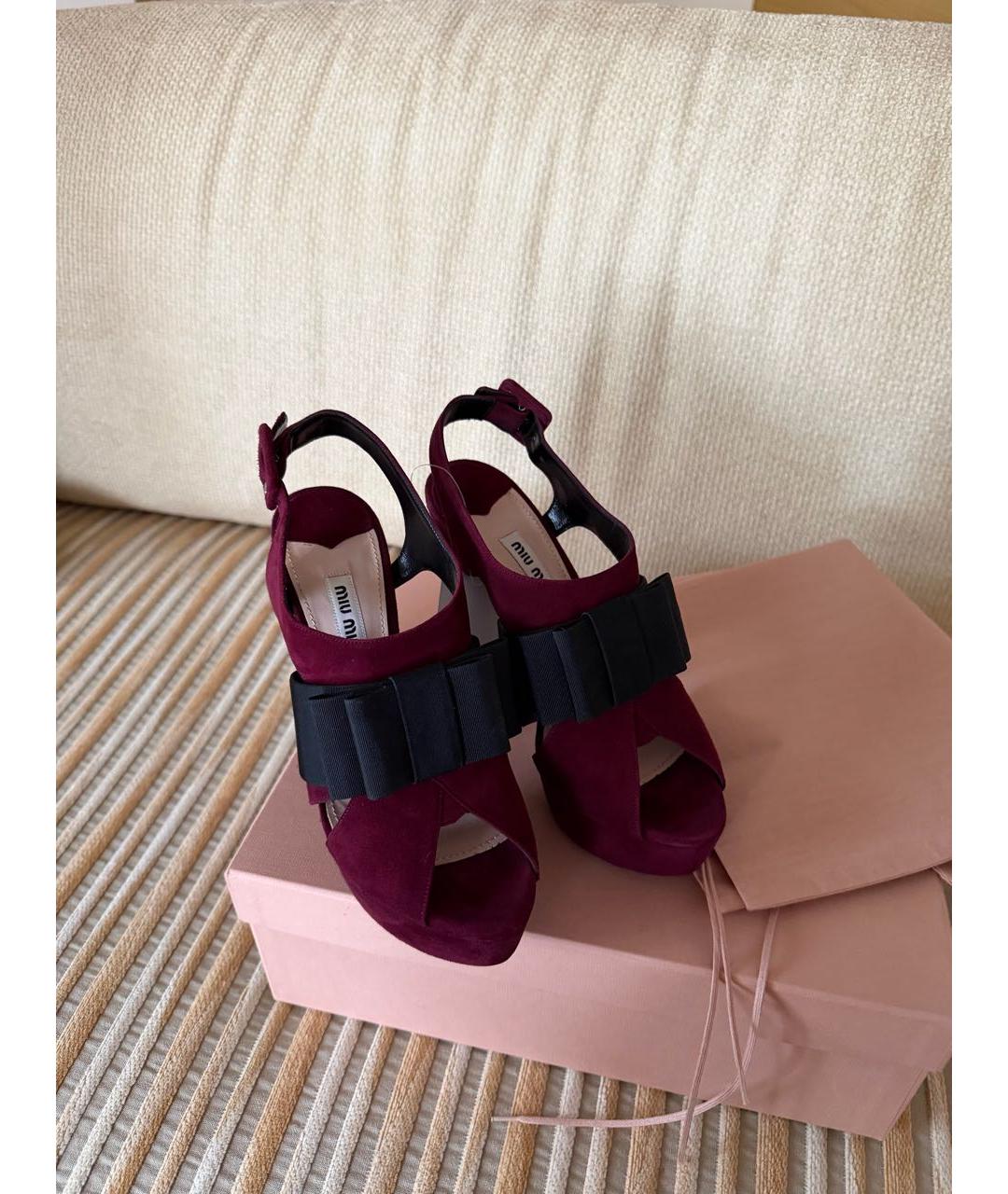 MIU MIU Замшевые босоножки, фото 2