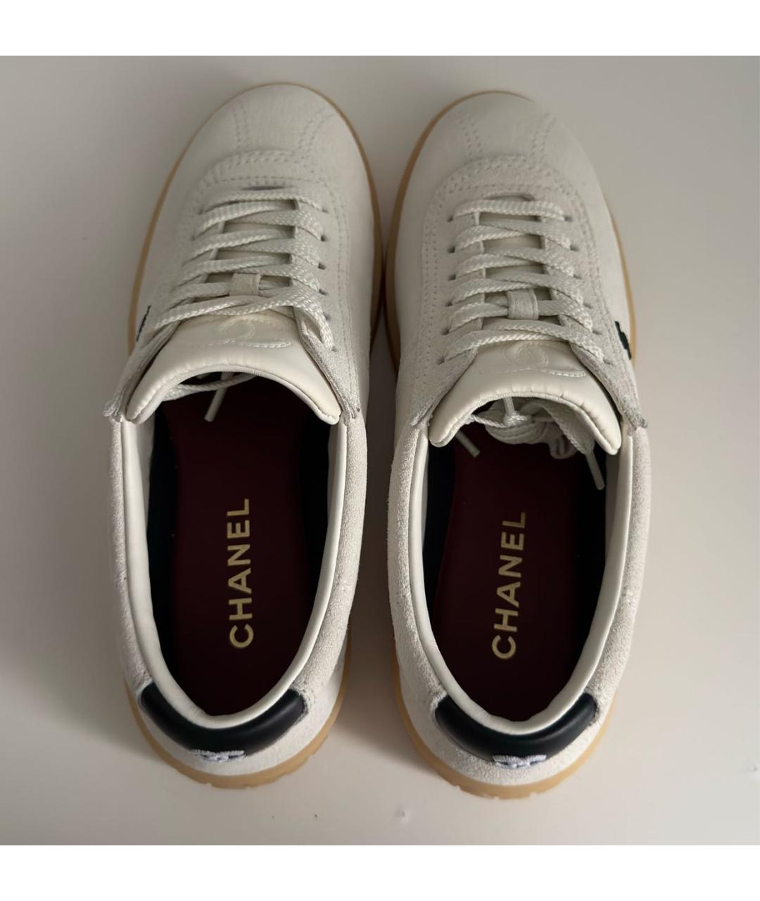 CHANEL Белые замшевые кеды, фото 3