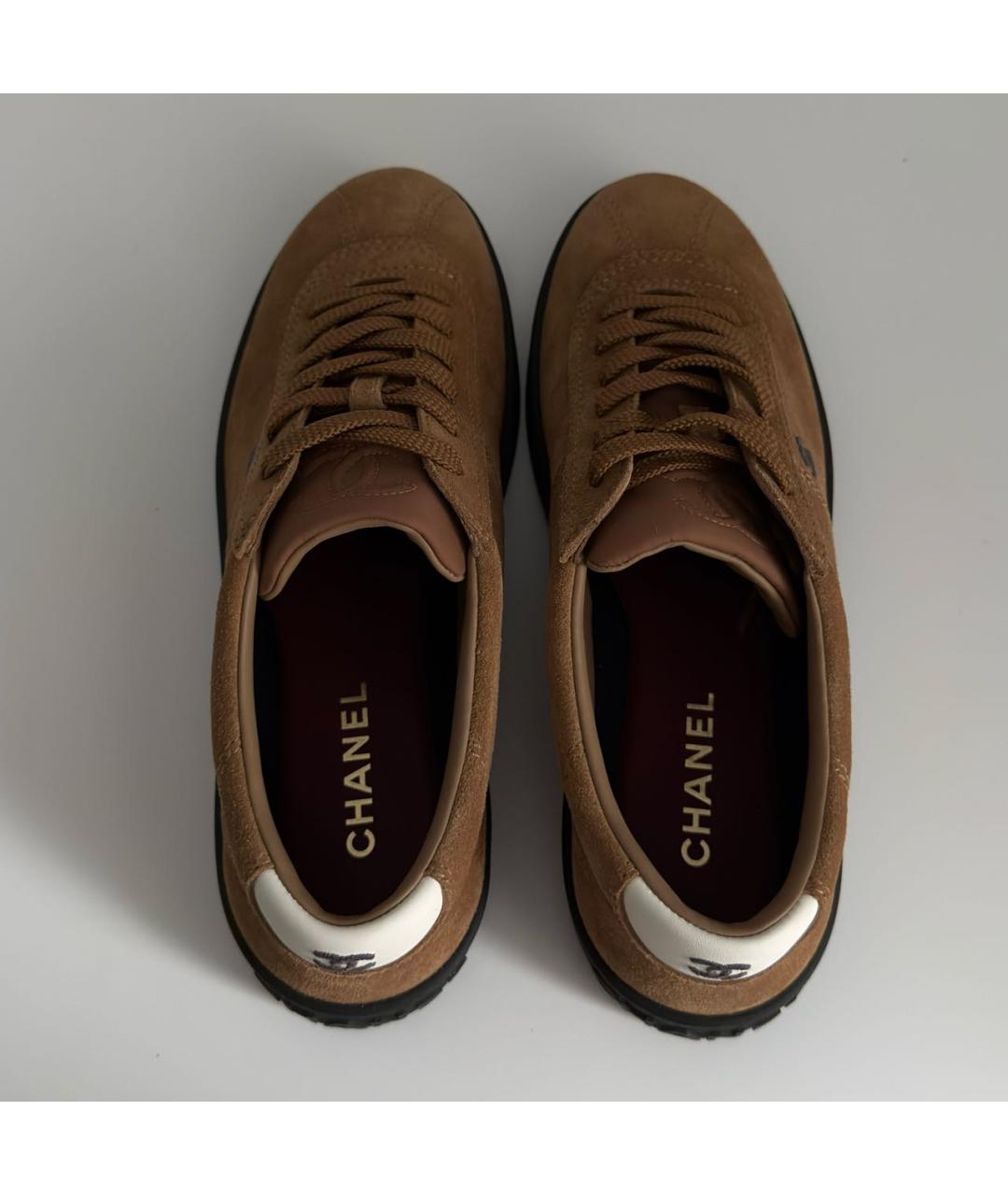 CHANEL Коричневые замшевые кеды, фото 3