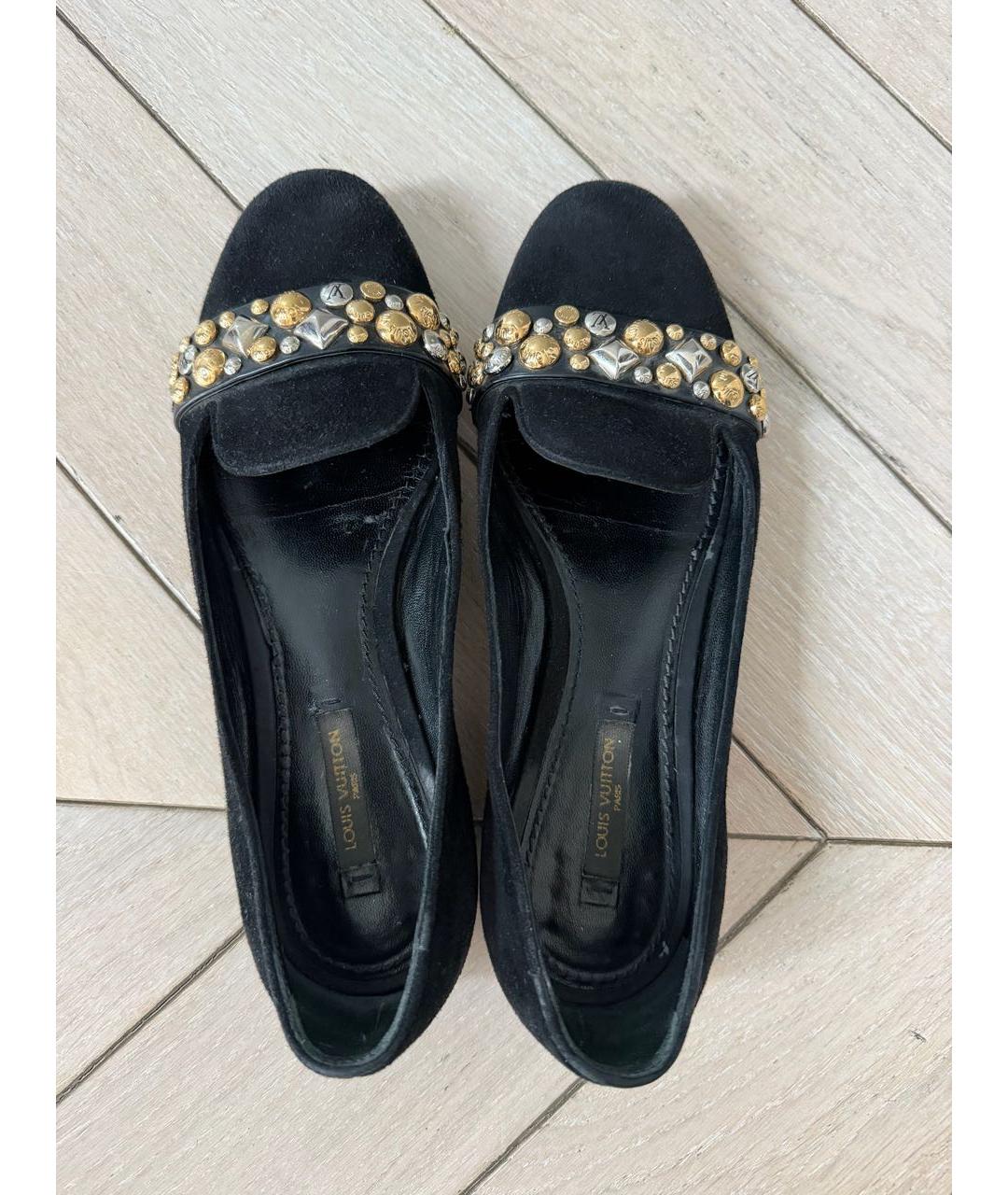 LOUIS VUITTON Черные замшевые лоферы, фото 3