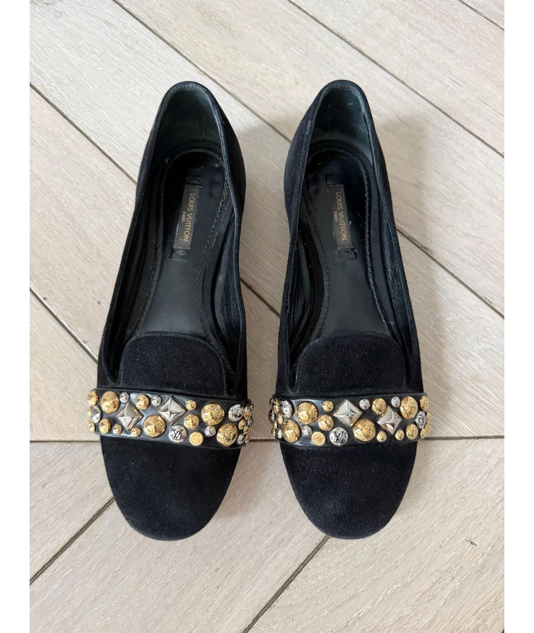 LOUIS VUITTON Черные замшевые лоферы, фото 2