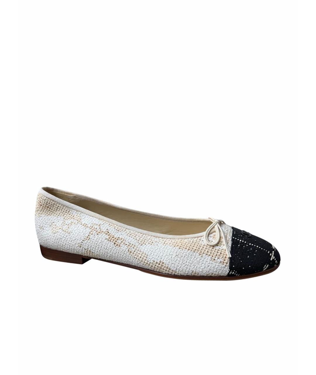 CHANEL Бежевые текстильные балетки, фото 1