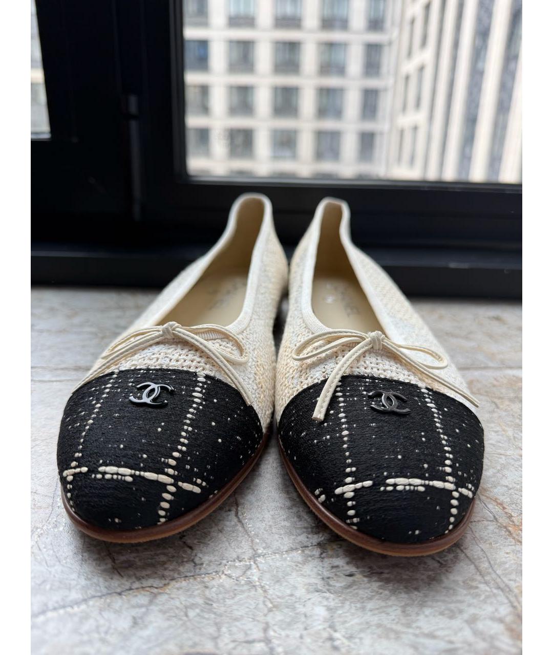 CHANEL Бежевые текстильные балетки, фото 2
