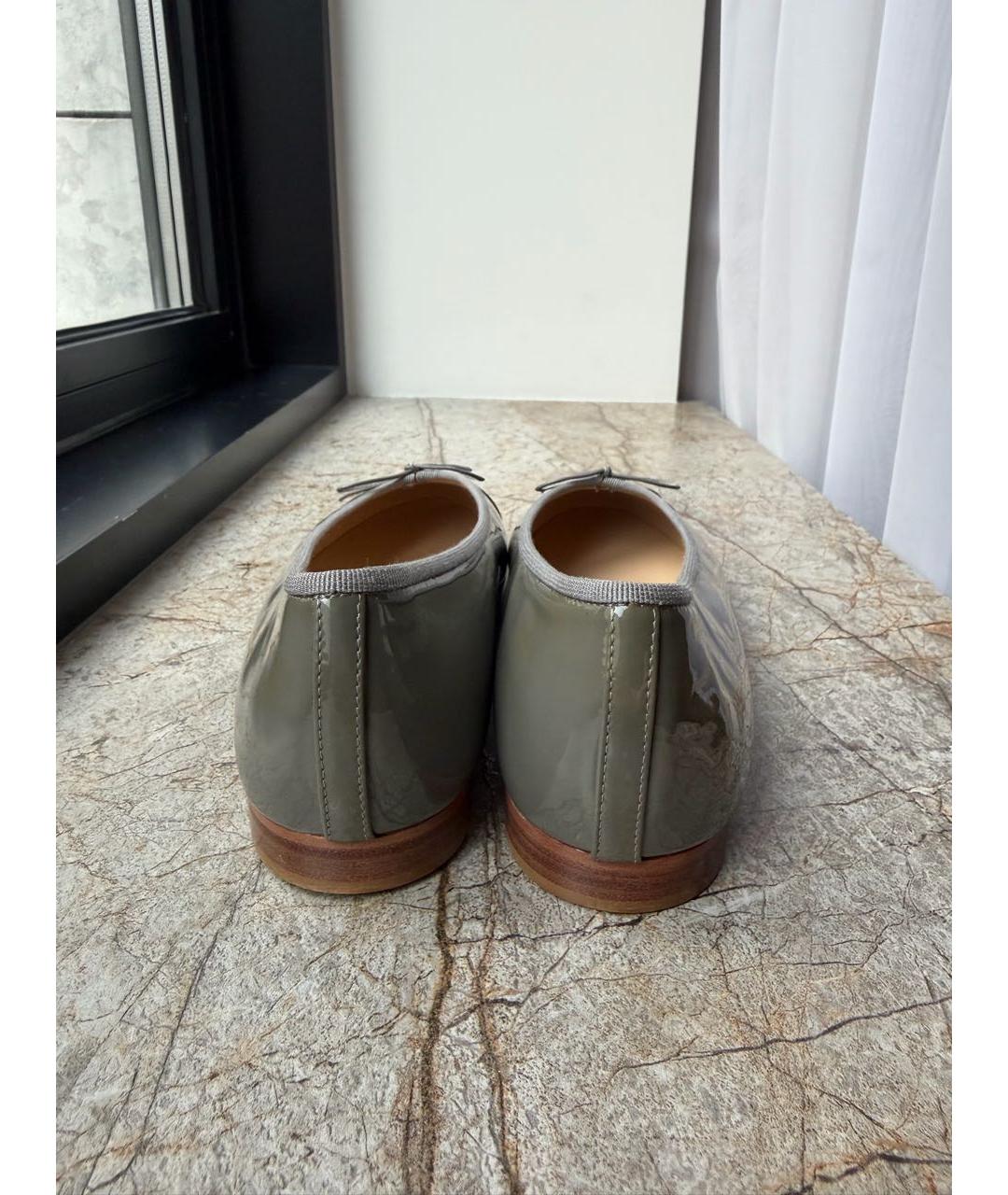 CHANEL Серые балетки из лакированной кожи, фото 4