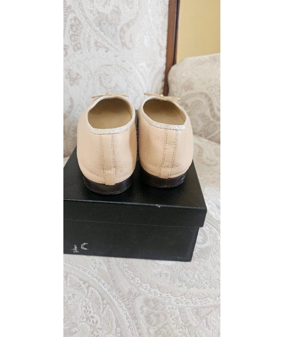 CHANEL Бежевые кожаные балетки, фото 4