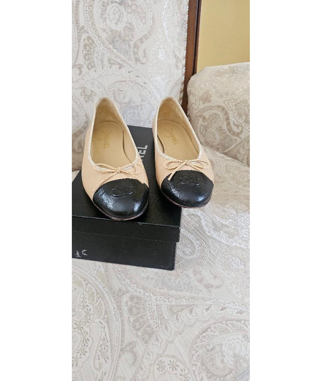 CHANEL Бежевые кожаные балетки, фото 2