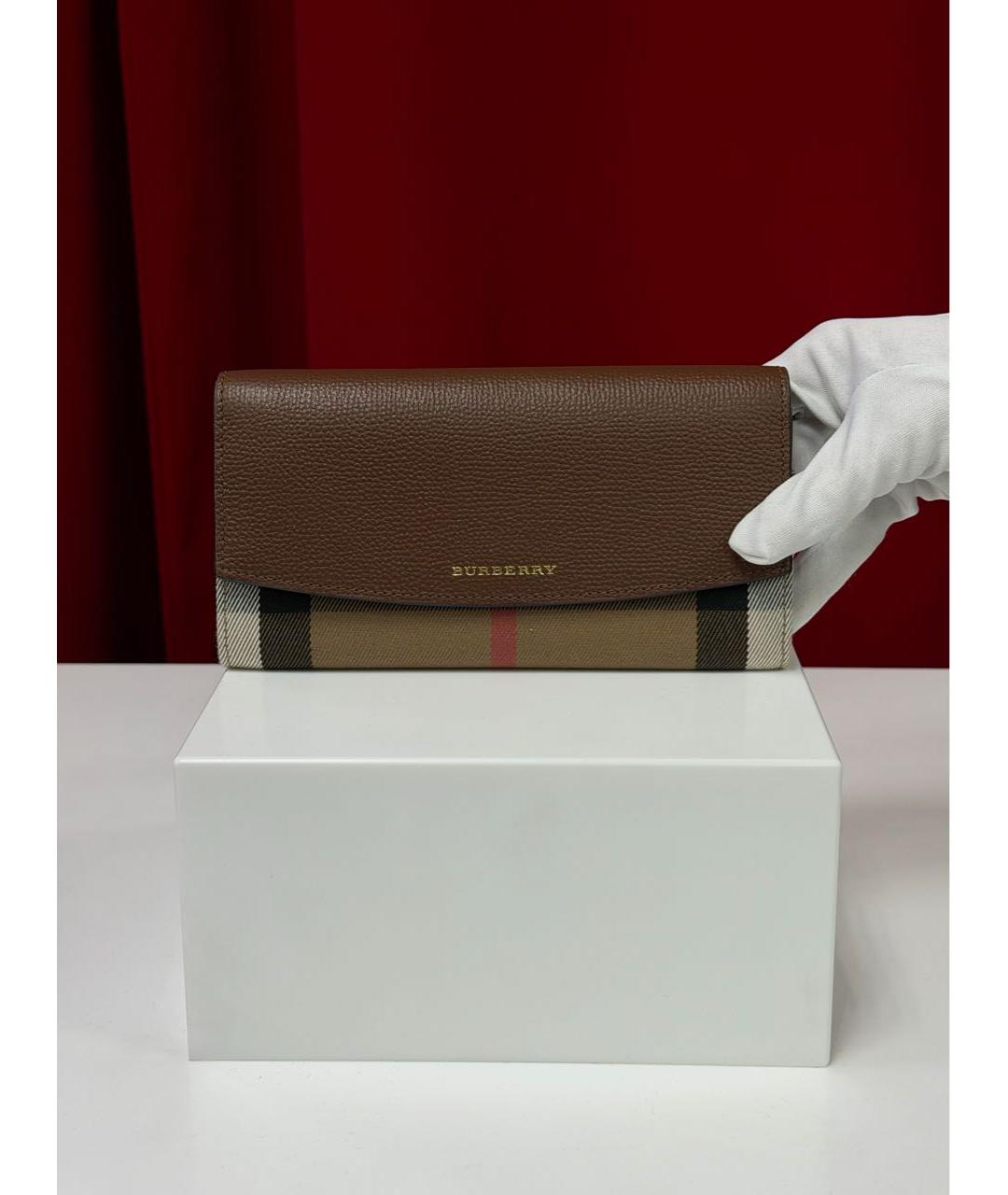 BURBERRY Коричневый кожаный кошелек, фото 6