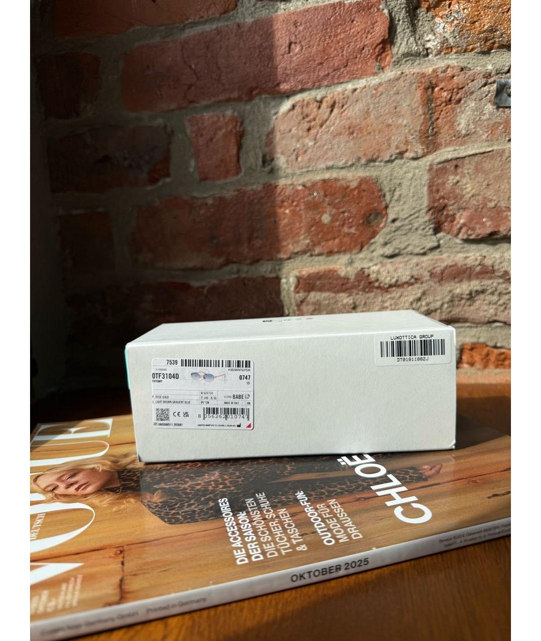 TIFFANY&CO Бежевые пластиковые солнцезащитные очки, фото 8