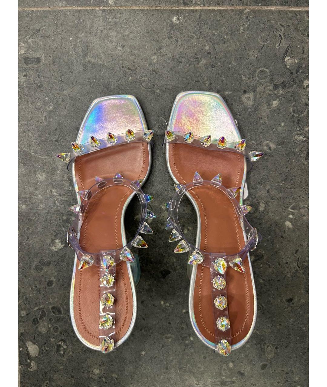 Amina Muaddi Серебряные кожаные босоножки, фото 3