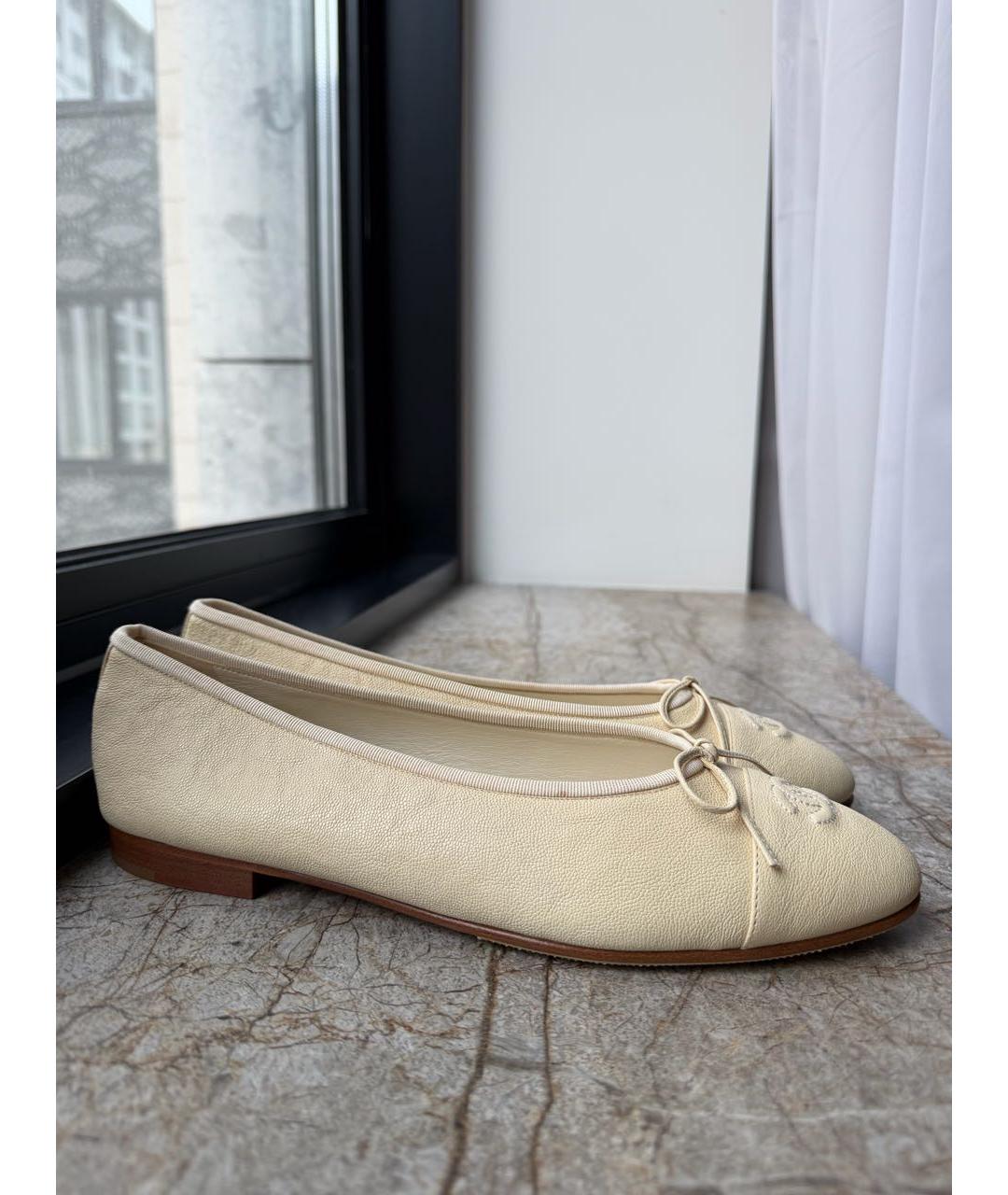 CHANEL Бежевые кожаные балетки, фото 8