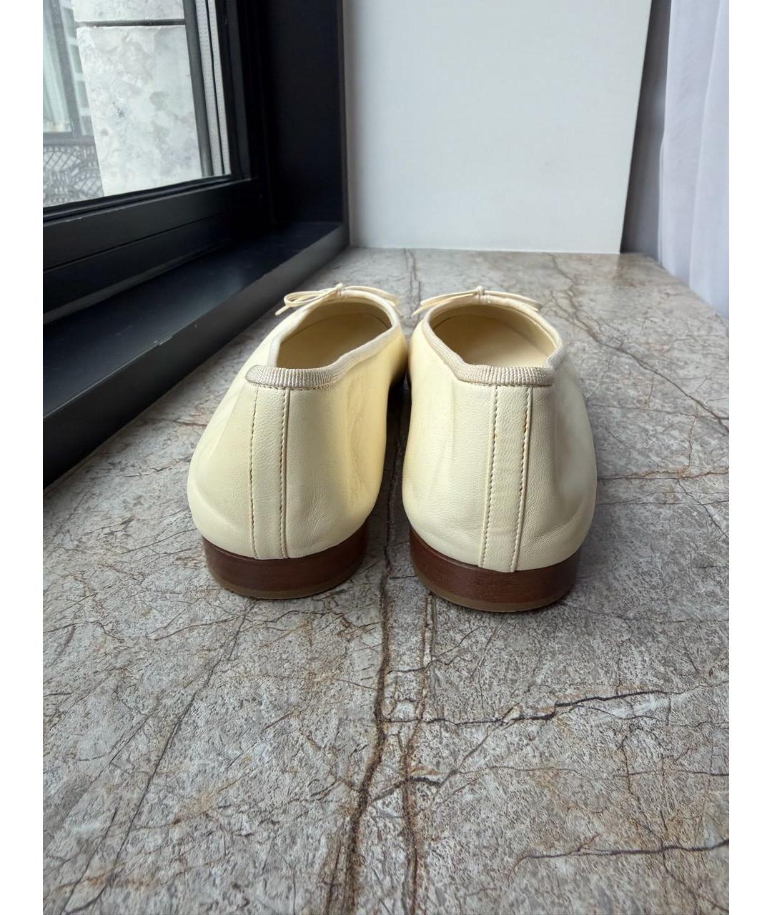 CHANEL Бежевые кожаные балетки, фото 4