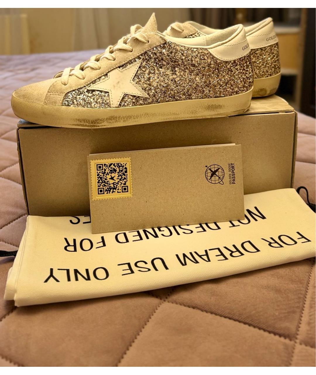 GOLDEN GOOSE DELUXE BRAND Бежевые замшевые кеды, фото 2