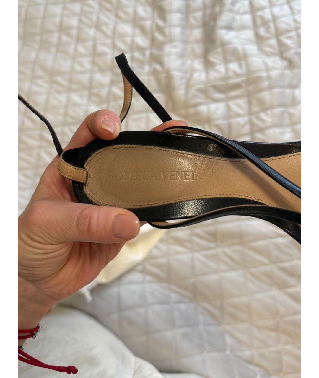 BOTTEGA VENETA Черные кожаные босоножки, фото 5