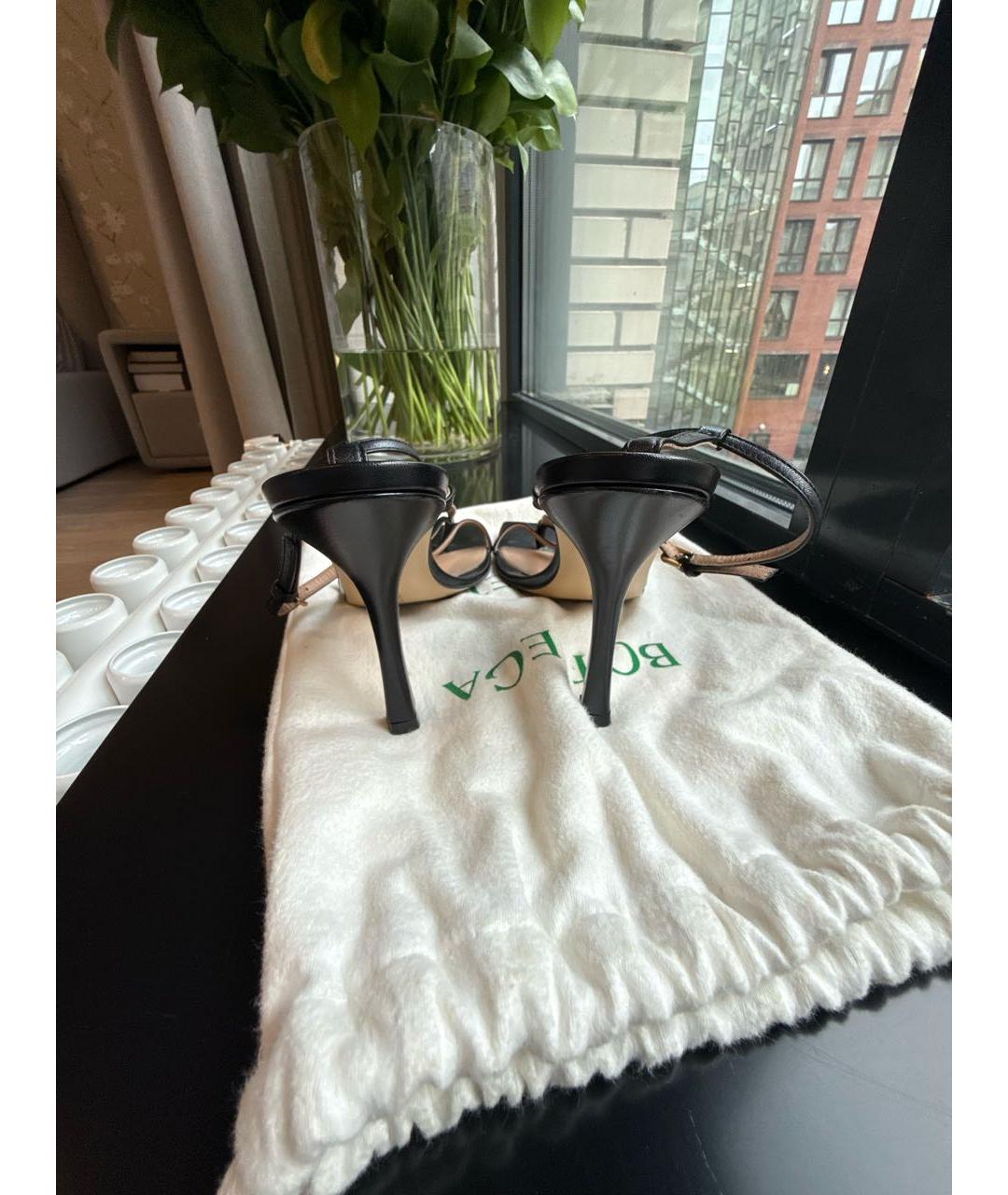 BOTTEGA VENETA Черные кожаные босоножки, фото 4