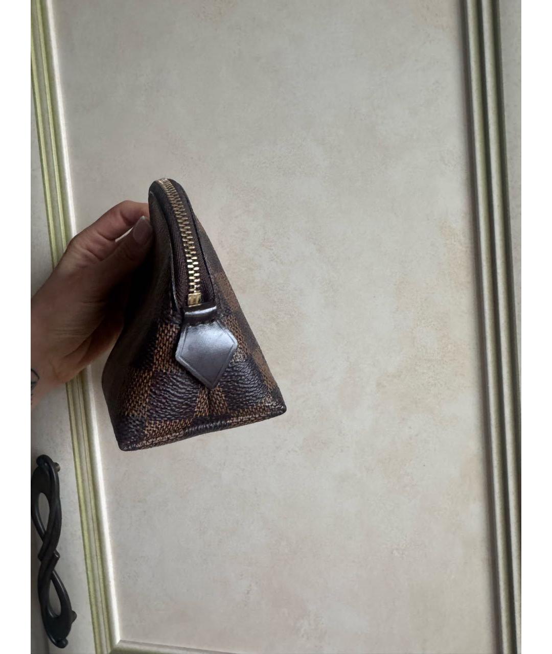 LOUIS VUITTON Коричневая косметичка, фото 4