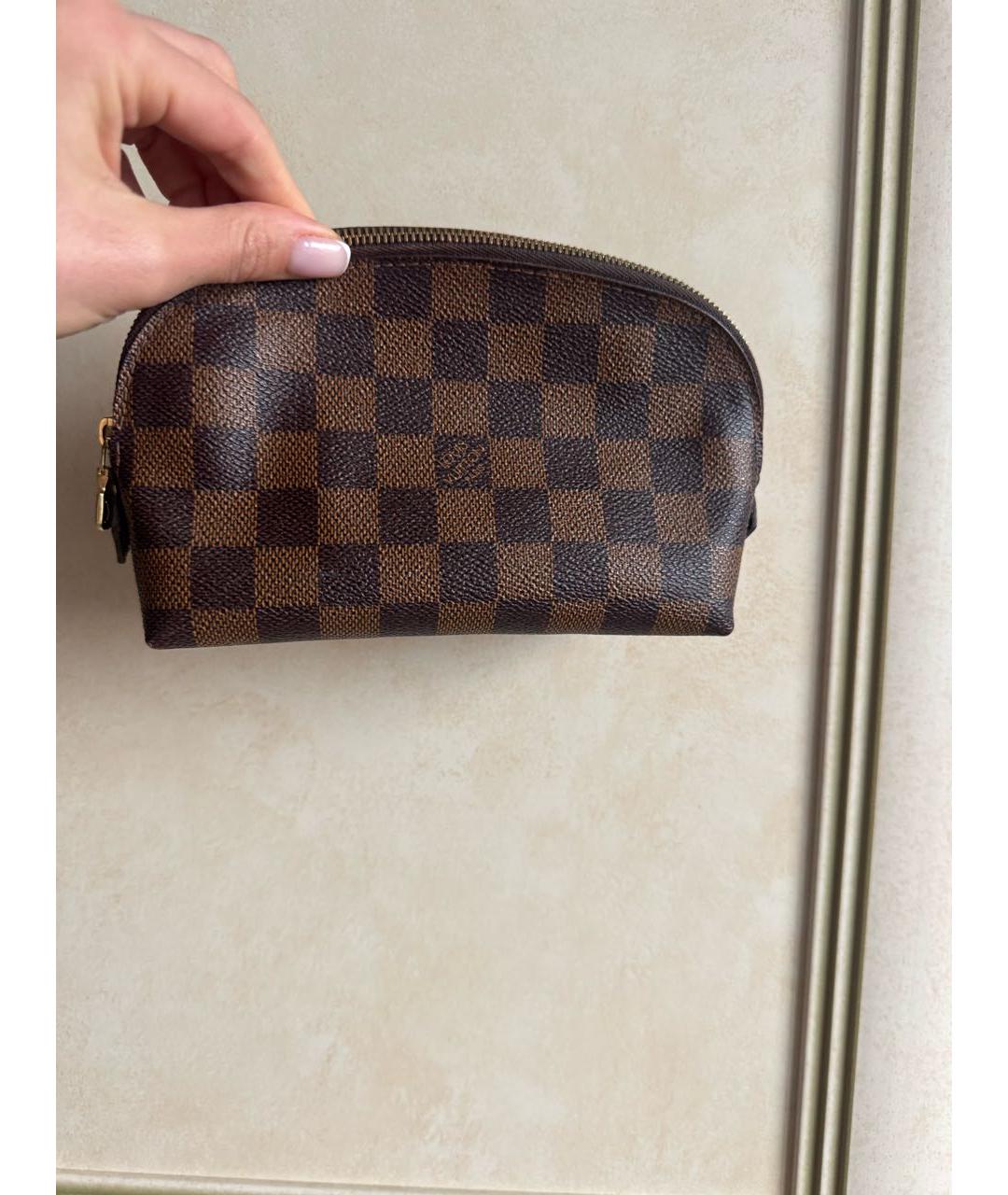 LOUIS VUITTON Коричневая косметичка, фото 3