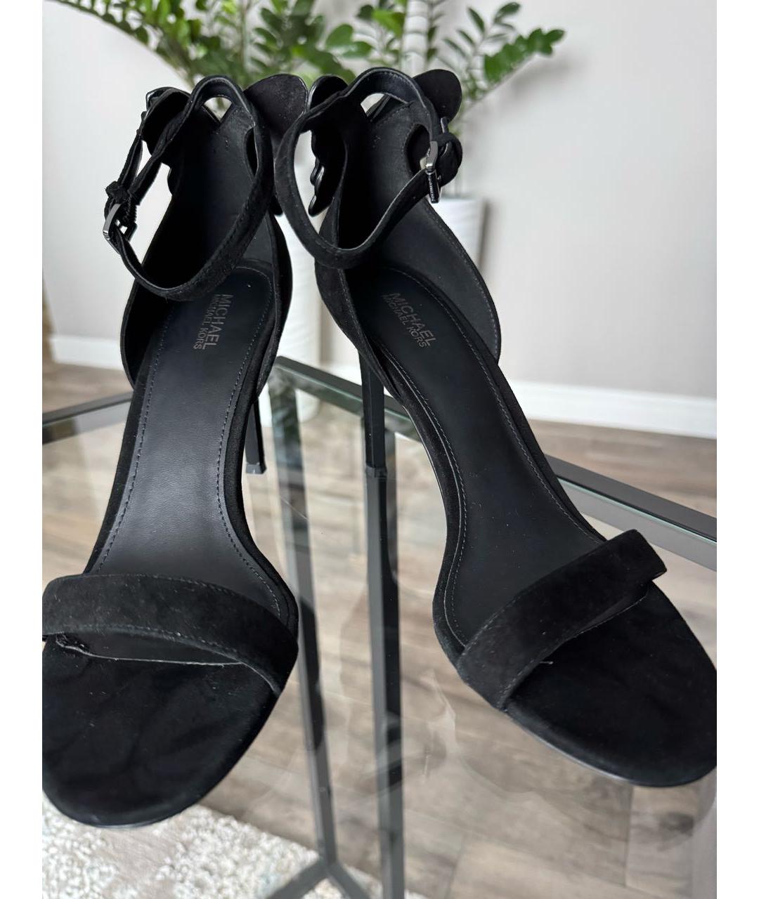 MICHAEL KORS Черные замшевые босоножки, фото 7