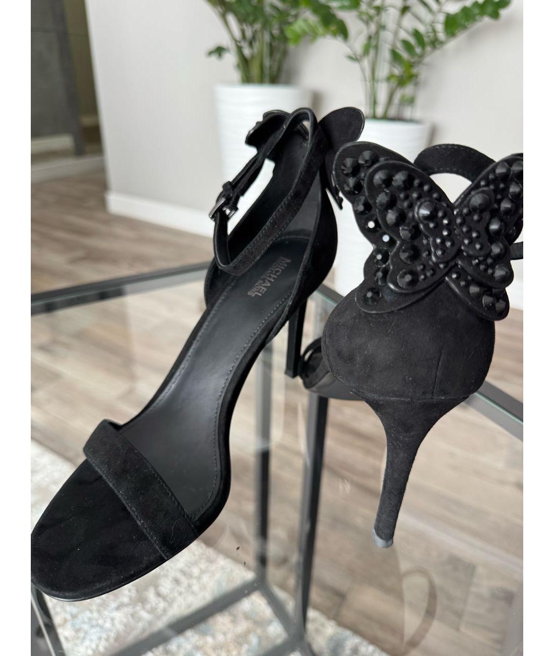 MICHAEL KORS Черные замшевые босоножки, фото 2