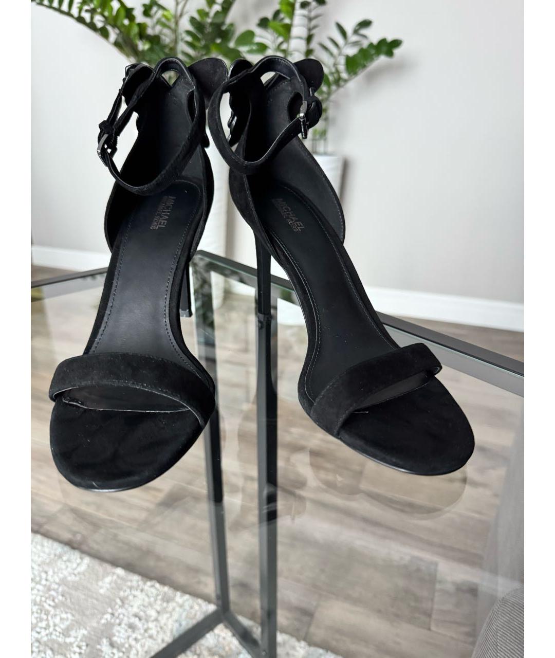 MICHAEL KORS Черные замшевые босоножки, фото 6